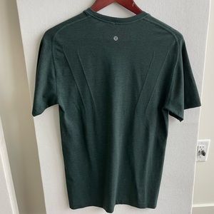 Lulu Lemon Mens Tee Medium